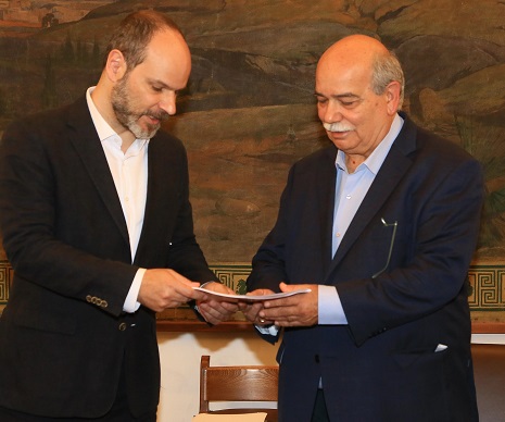 Επίδοση της Έκθεσης Α’ Τριμήνου 2018 του Γραφείου Προϋπολογισμού του Κράτους στον Πρόεδρο της Βουλής